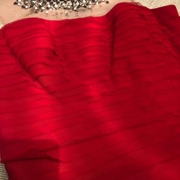BCBGMAXAZRIA red dress size 6 - Picture 6 of 7
